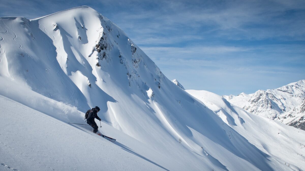 Obligatory ski shot to show that winter has been pretty darn good despite what you may have read in the tabloids.